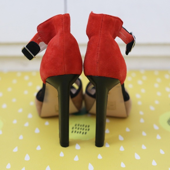 Dolce Vita Heel Sandals! - Picture 2 of 4